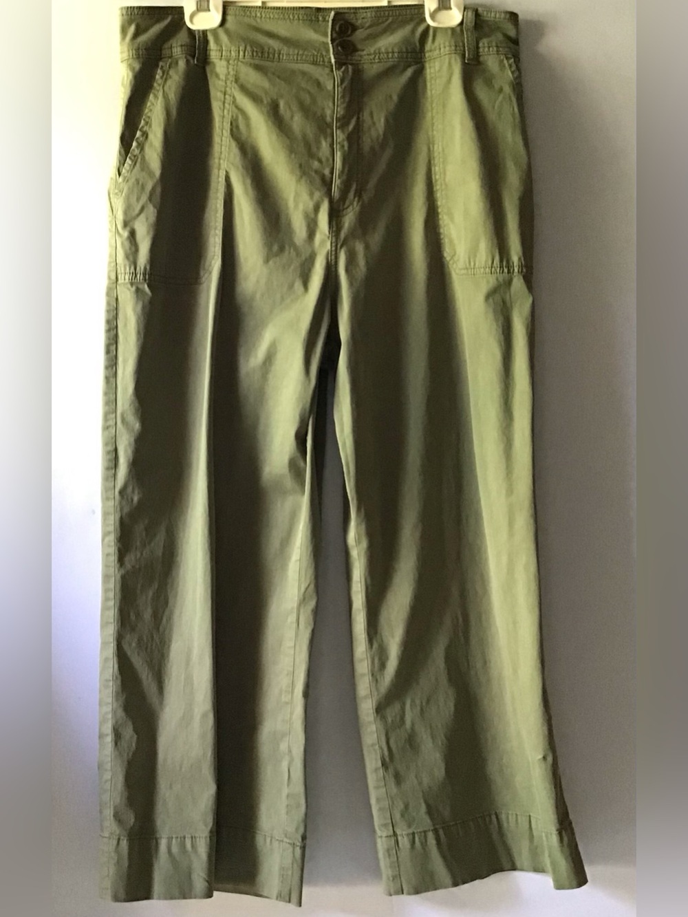 447 LC Lauren Conrad Olive Green Cargo Pants